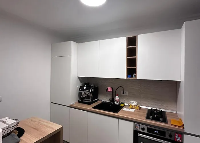 Compass View Apartament Mamaja