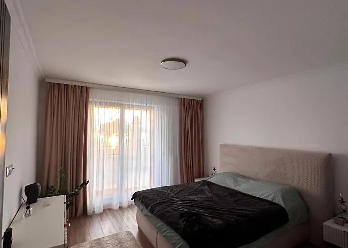 Compass View Apartament